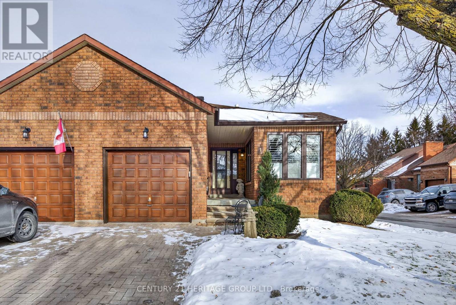 33 - 1 GLEN EDEN WAY