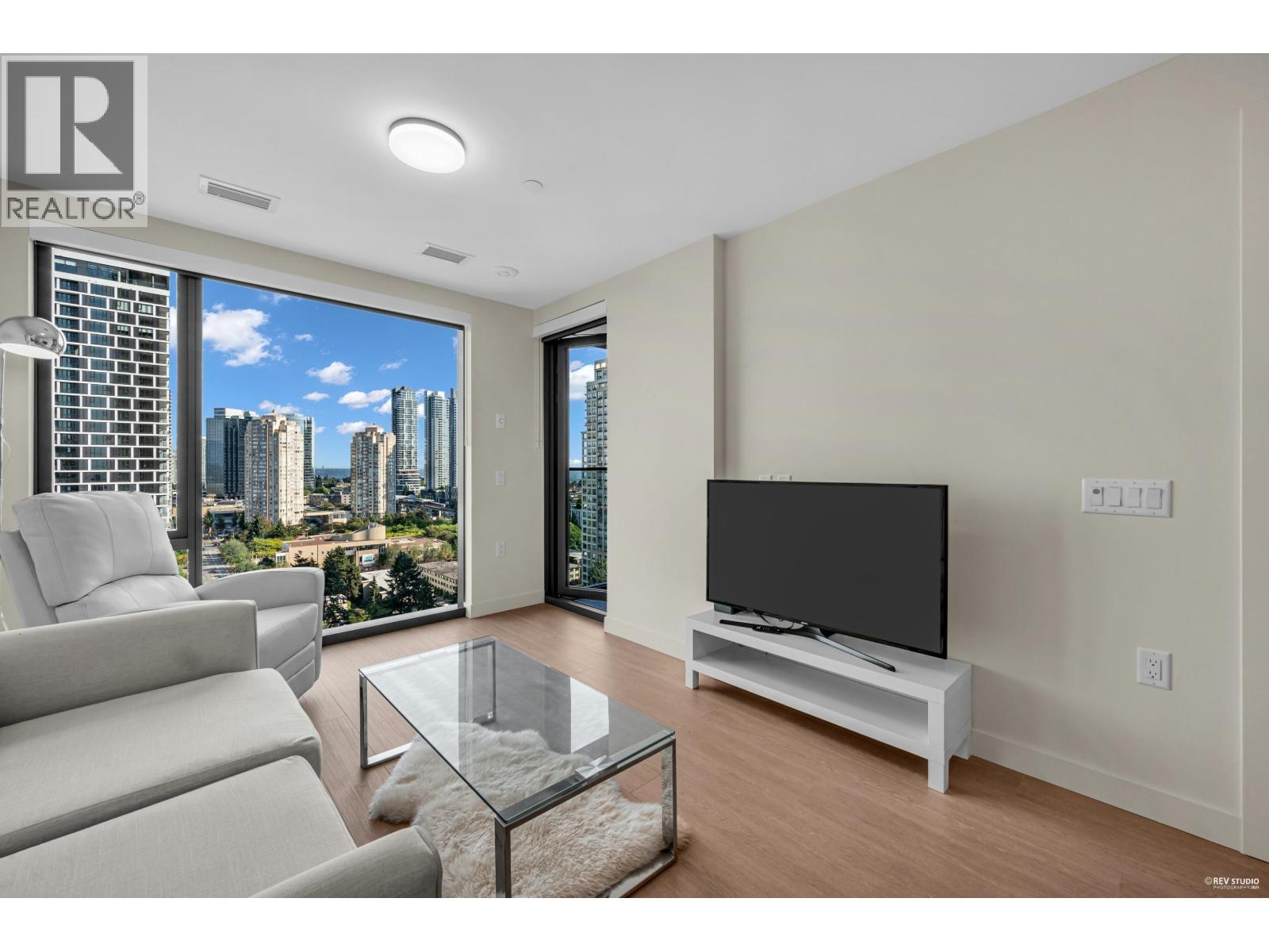 1601 5987 WILSON AVENUE