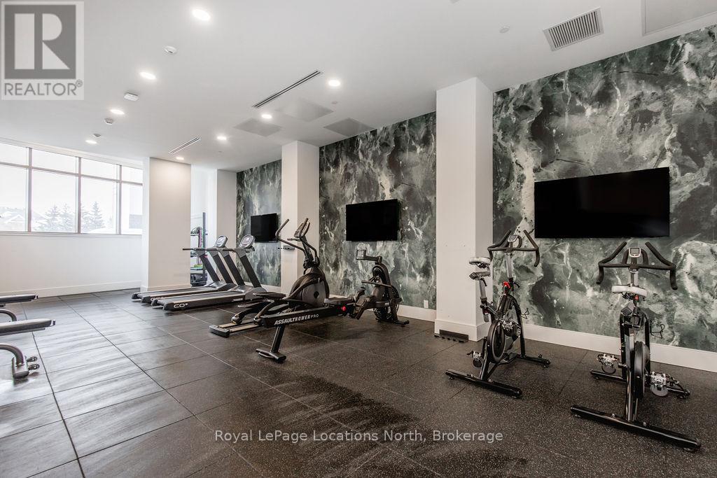 523 - 31 HURON STREET