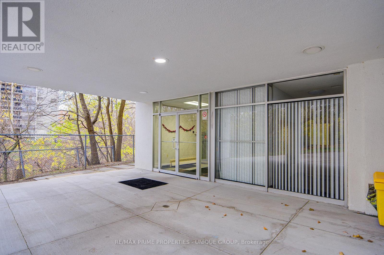 606 - 2245 EGLINTON AVENUE E