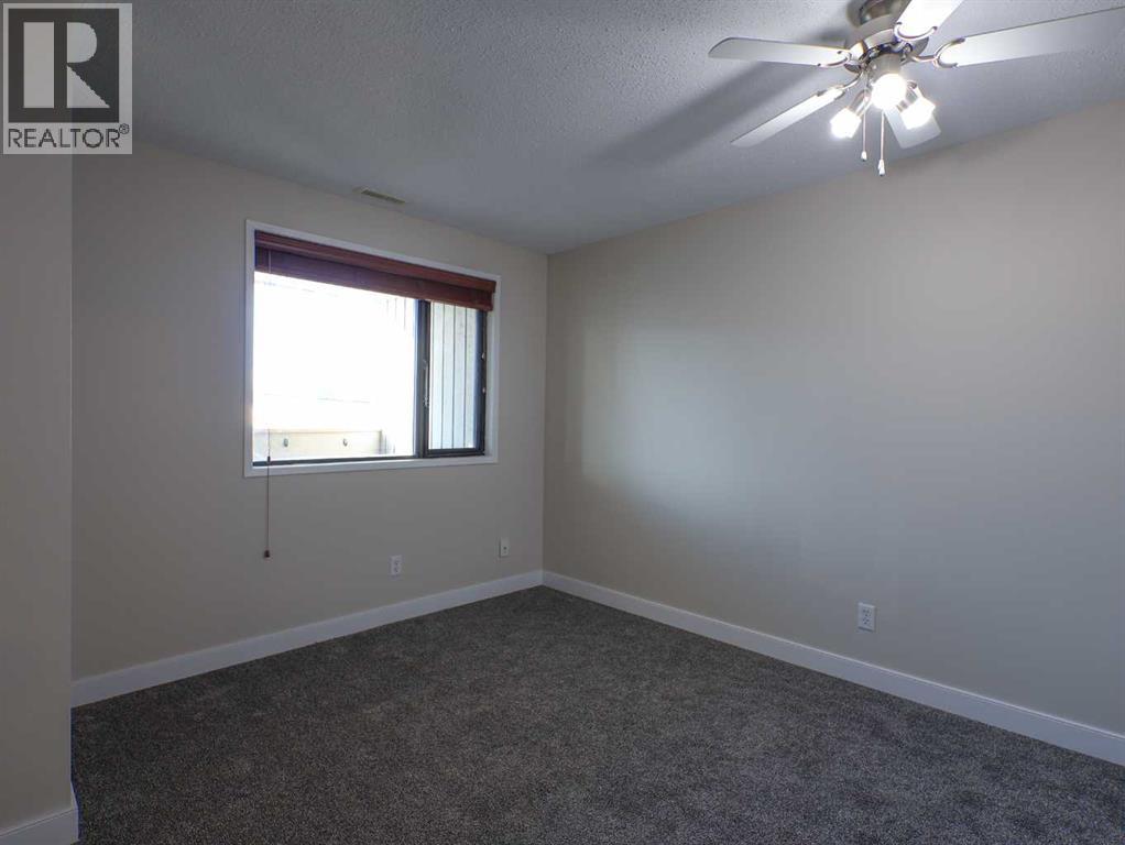 206, 4714A 49 Street