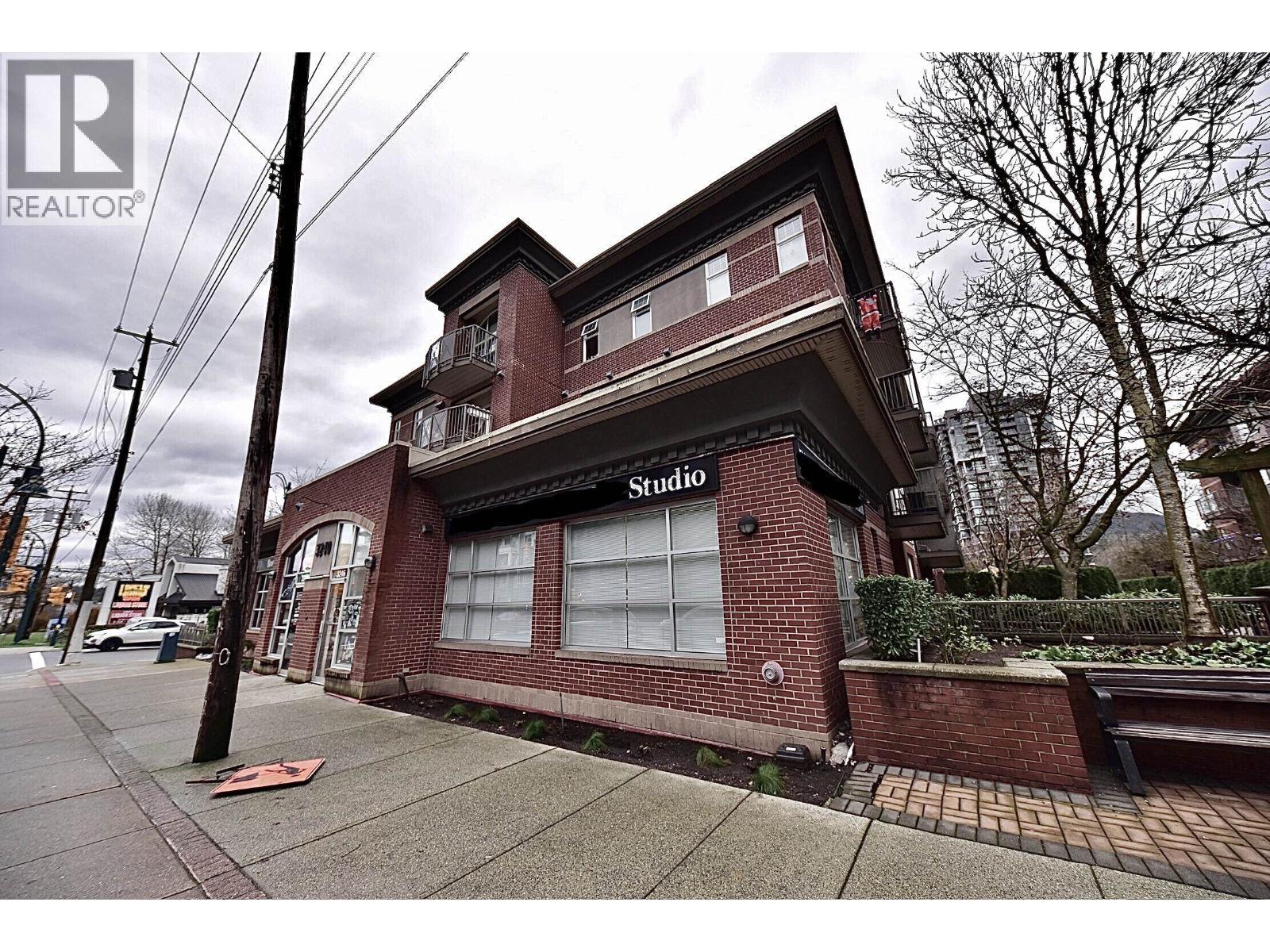 3246 ST JOHNS STREET