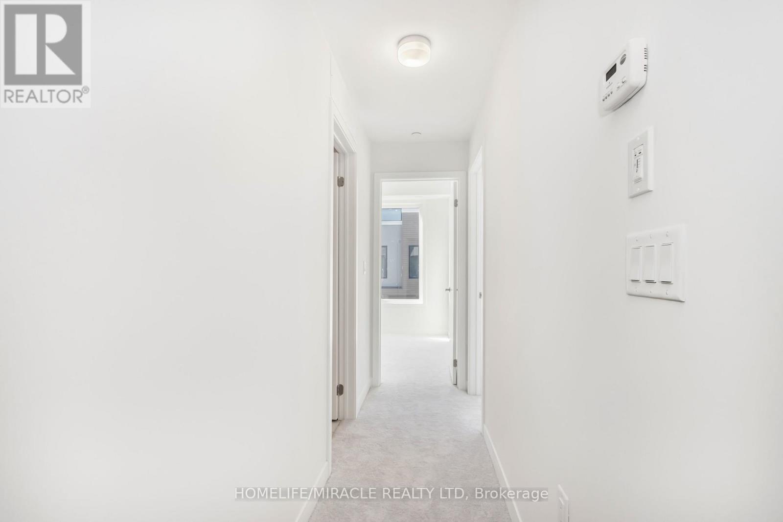 16 - 3415 RIDGEWAY DRIVE