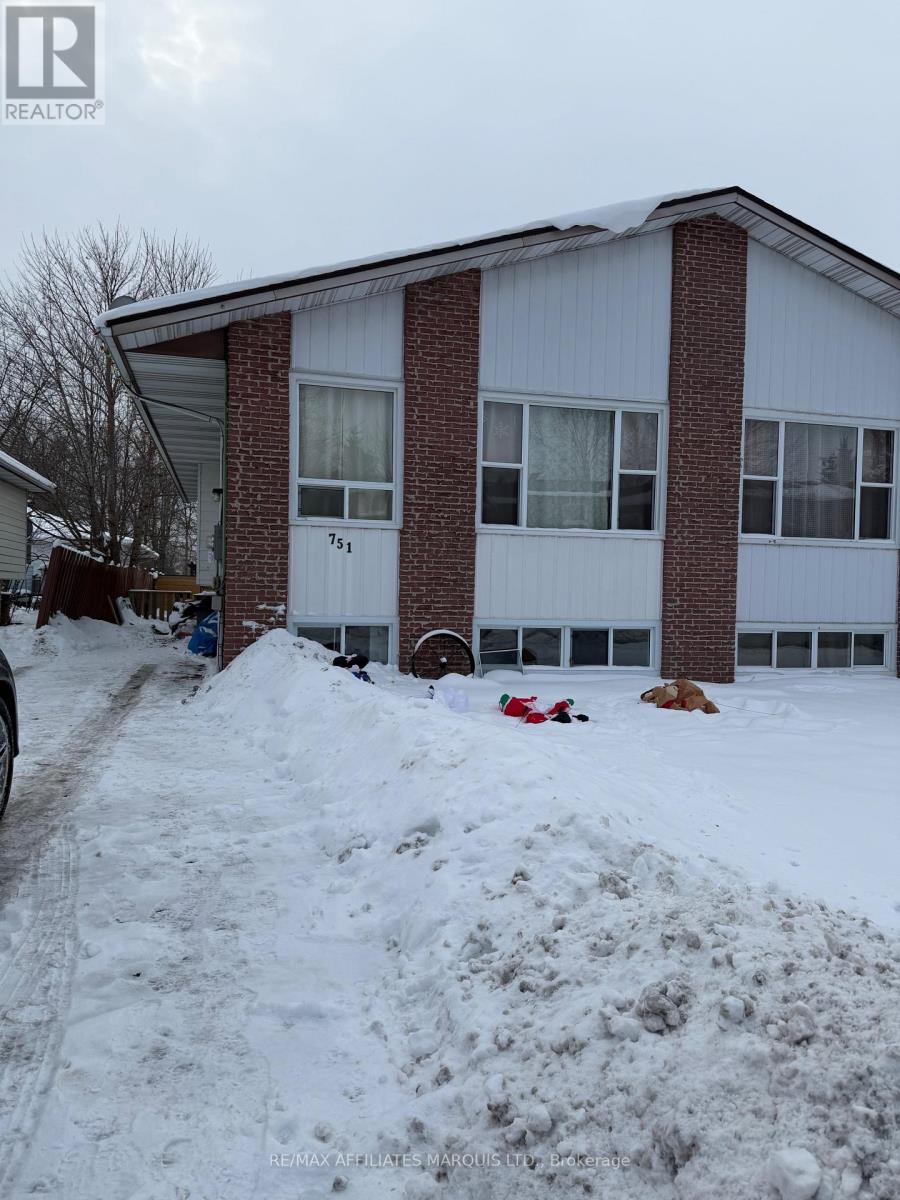 751 GLENGARRY BOULEVARD