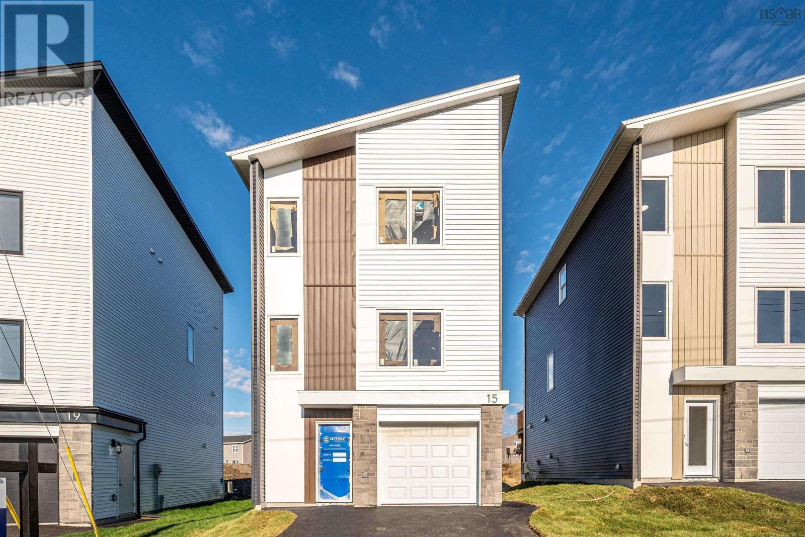 56 Zeppelin Crescent