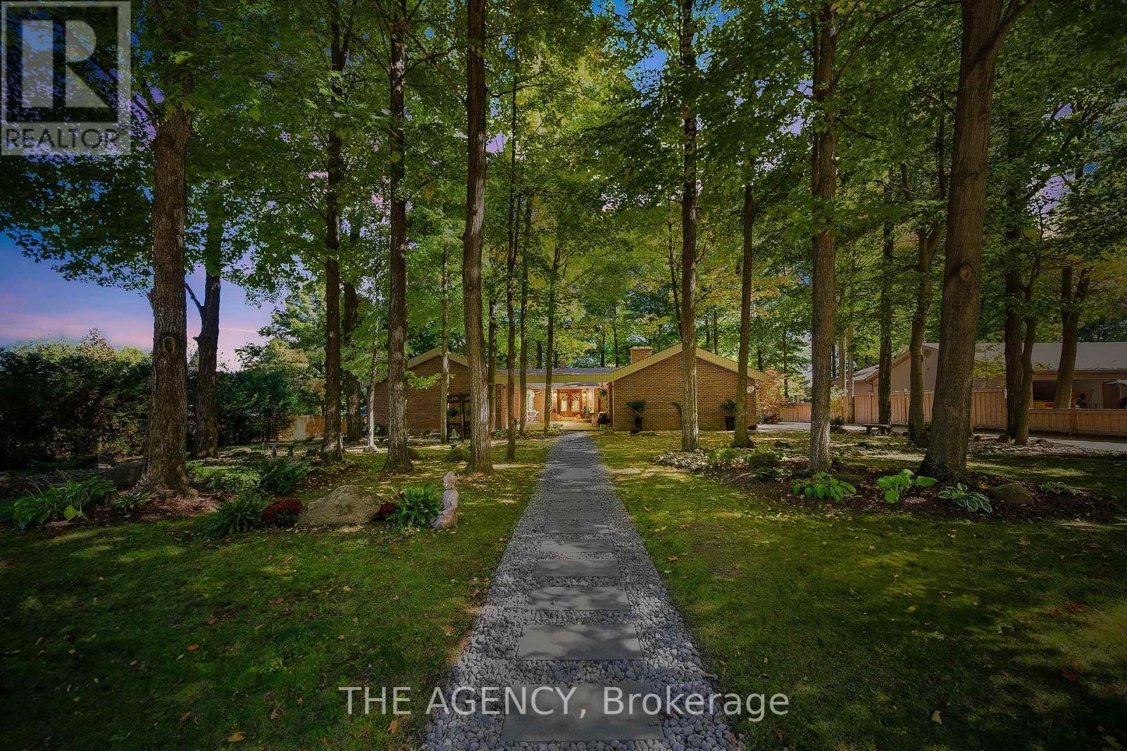 23 CEDARWOOD CRESCENT