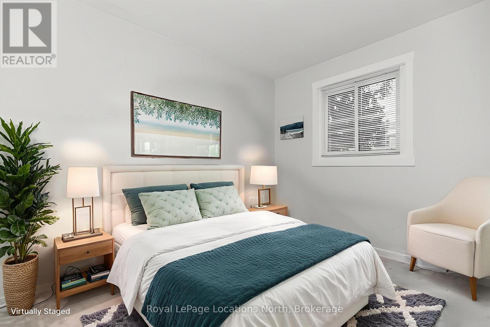 167 ESCARPMENT CRESCENT