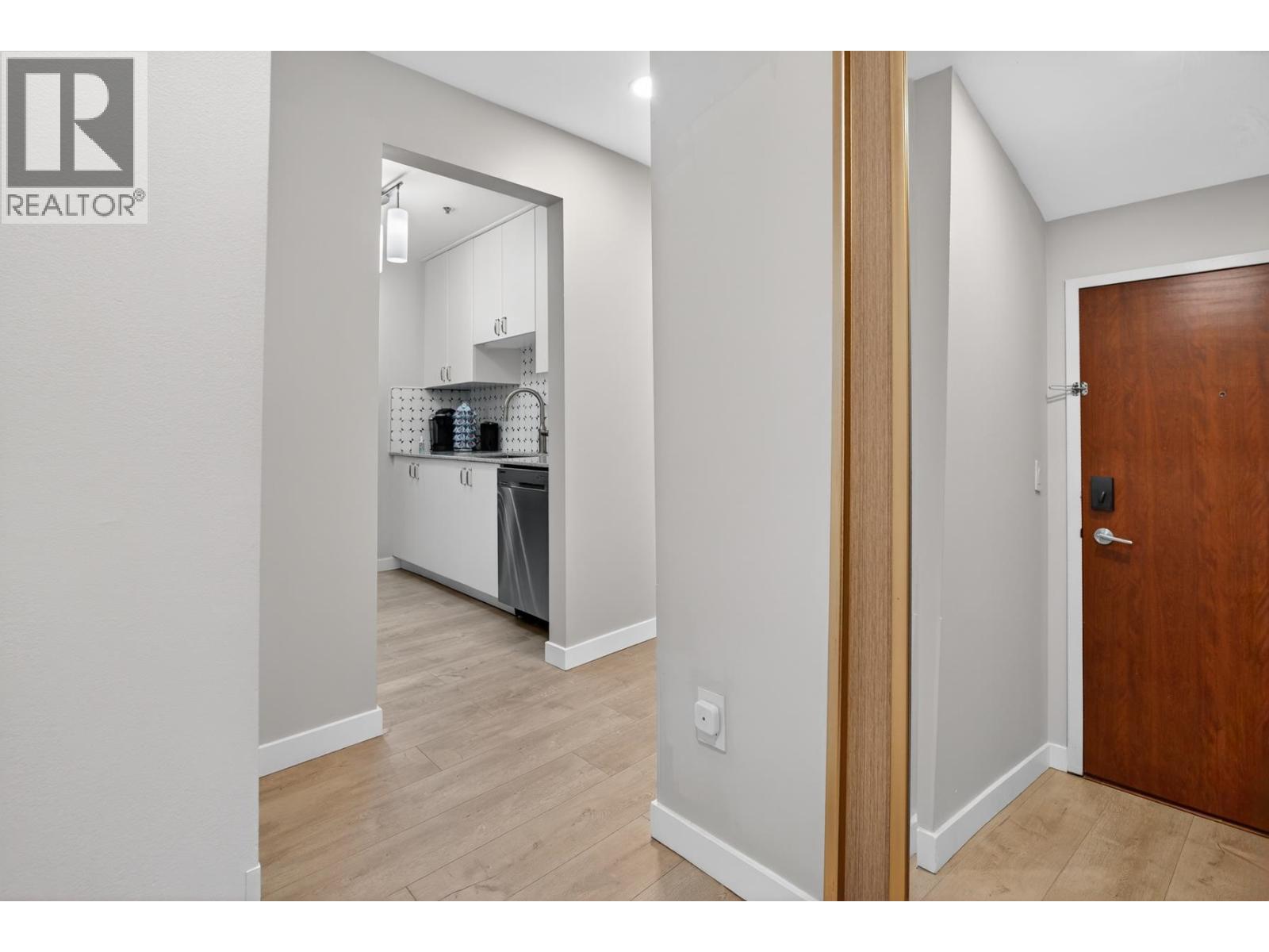 311 1010 HOWE STREET