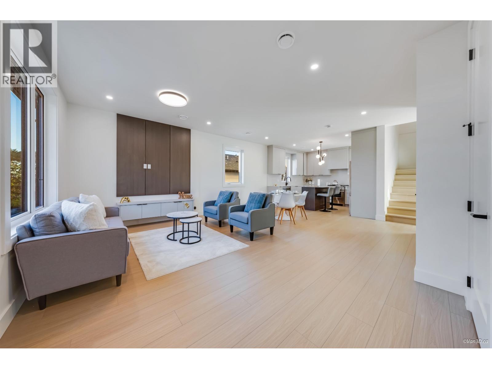 2 4211 GRAVELEY STREET