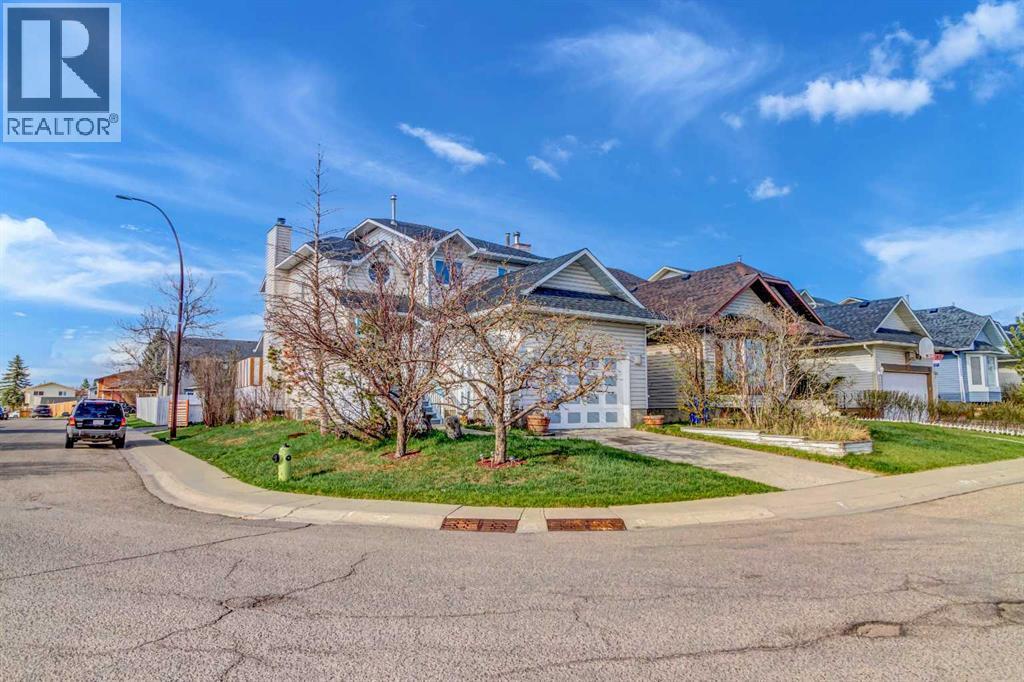 48 Martingrove Way NE