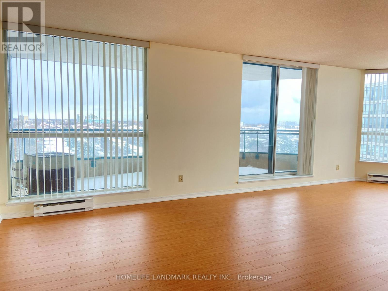 1204 - 4725 SHEPPARD AVENUE E