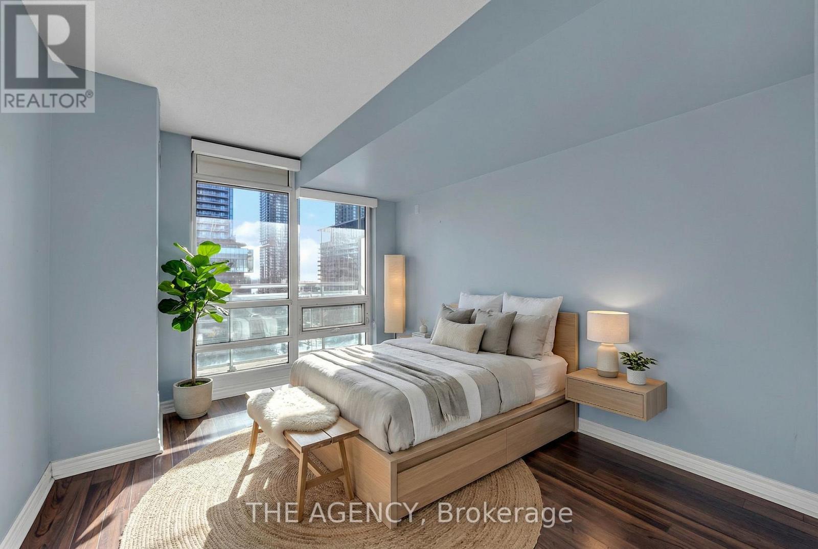 1211 - 397 FRONT STREET W