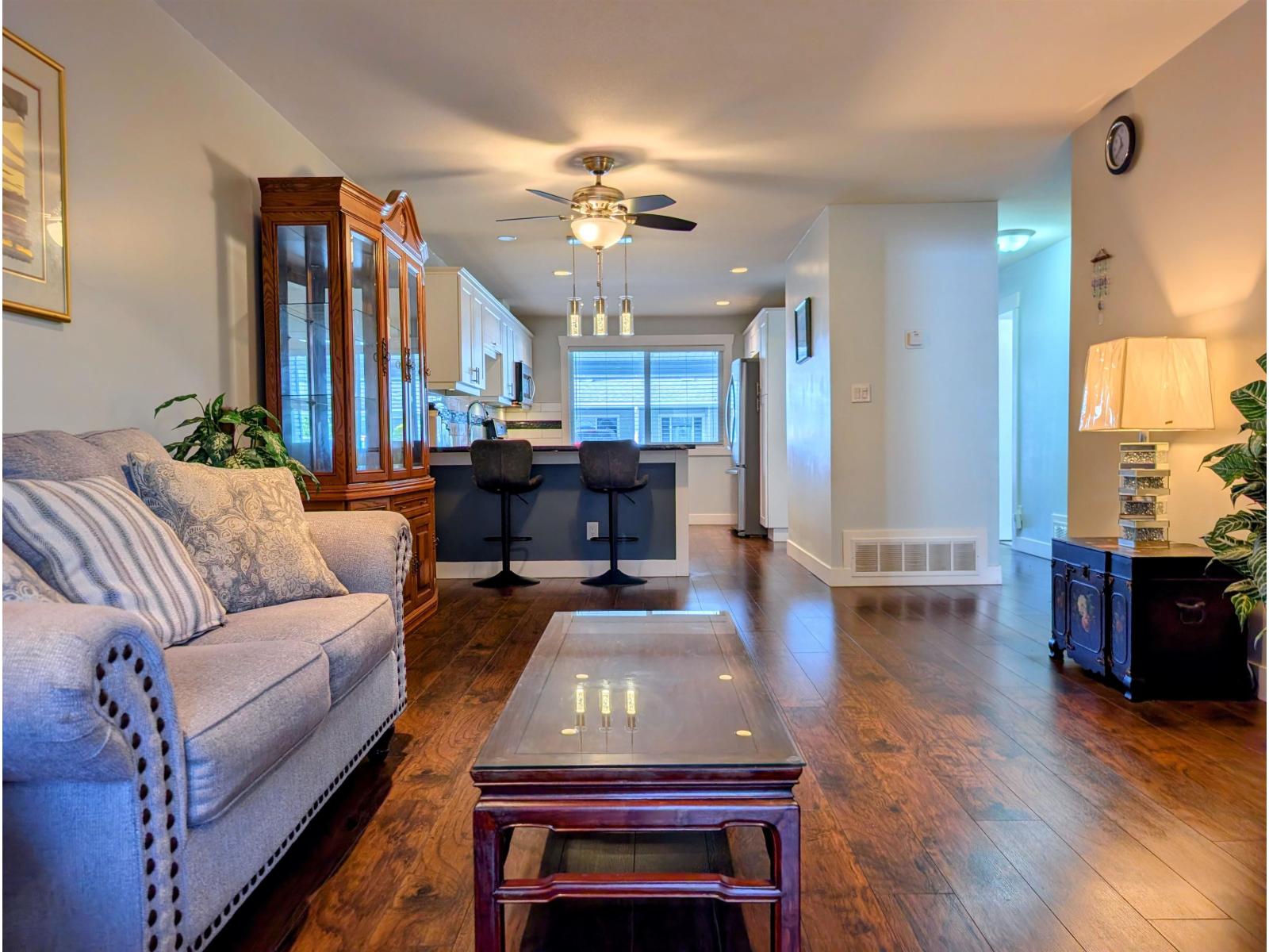 163 7610 EVANS ROAD, Sardis West Vedder