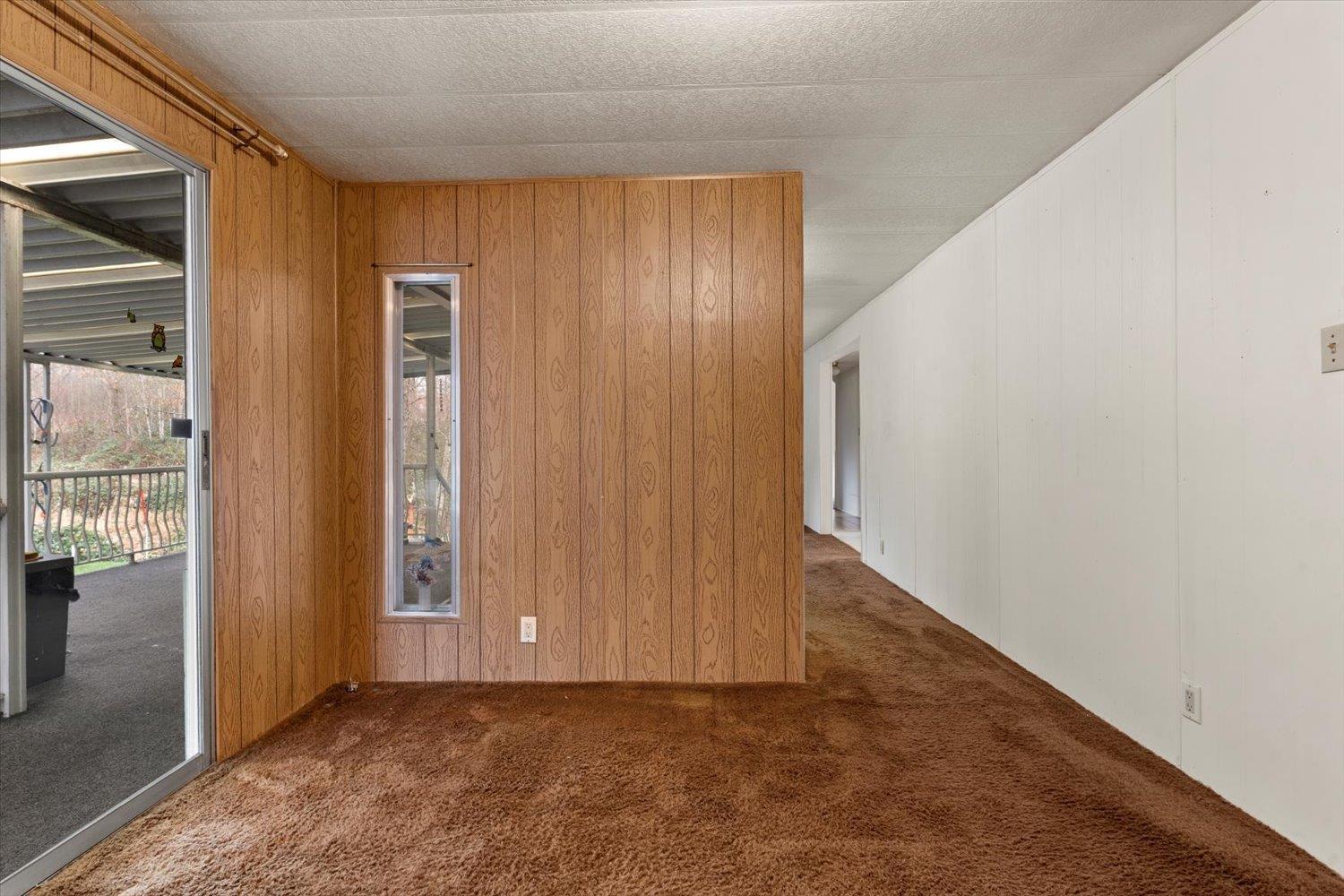 69 8220 KING GEORGE BOULEVARD