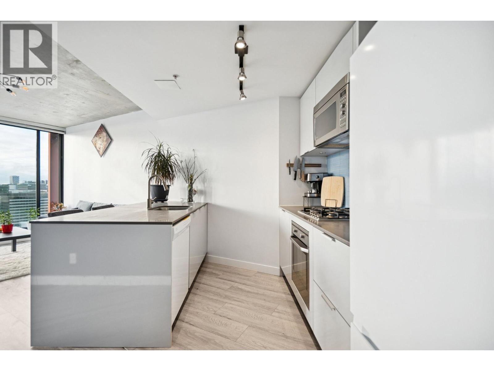 3909 128 W CORDOVA STREET