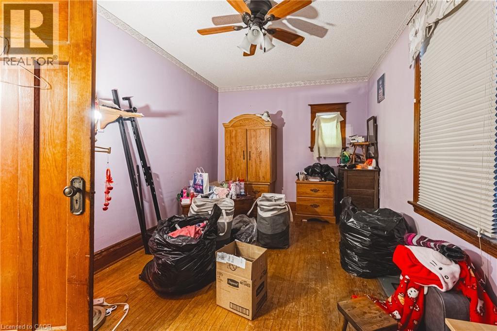 193 EDGEMONT Street S