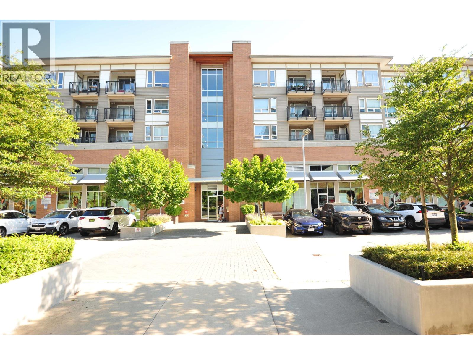 335 12339 STEVESTON HIGHWAY