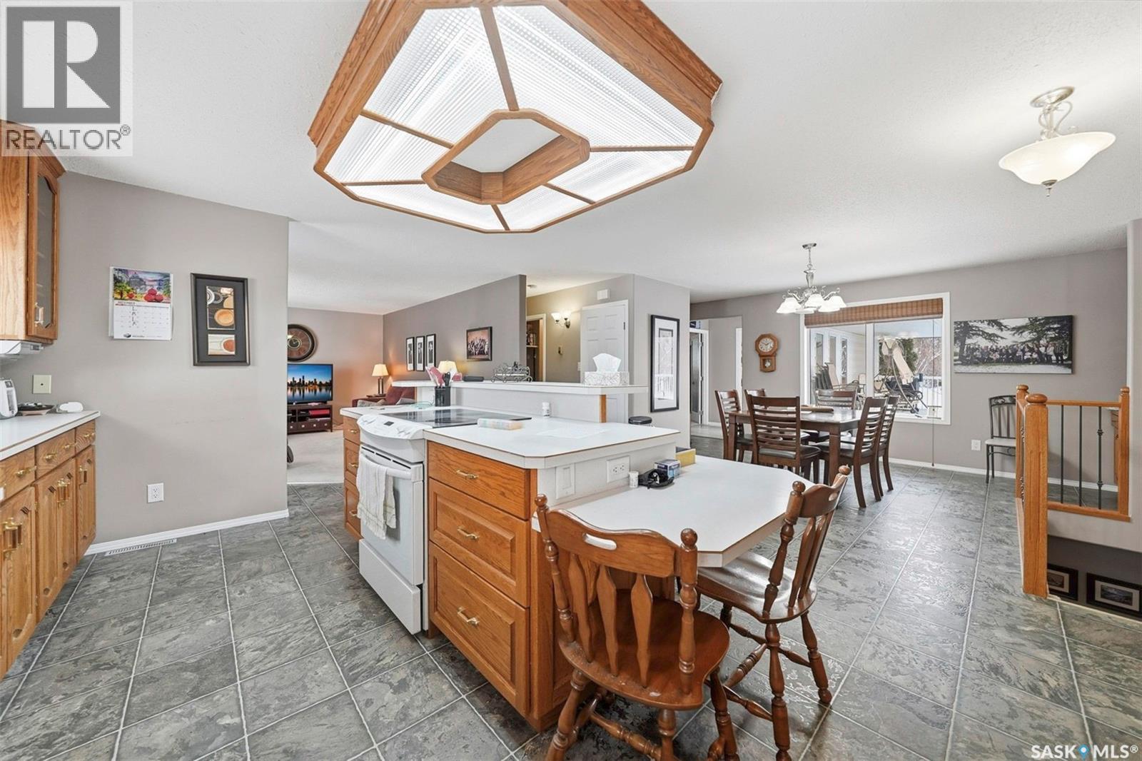 809 St Joseph AVENUE