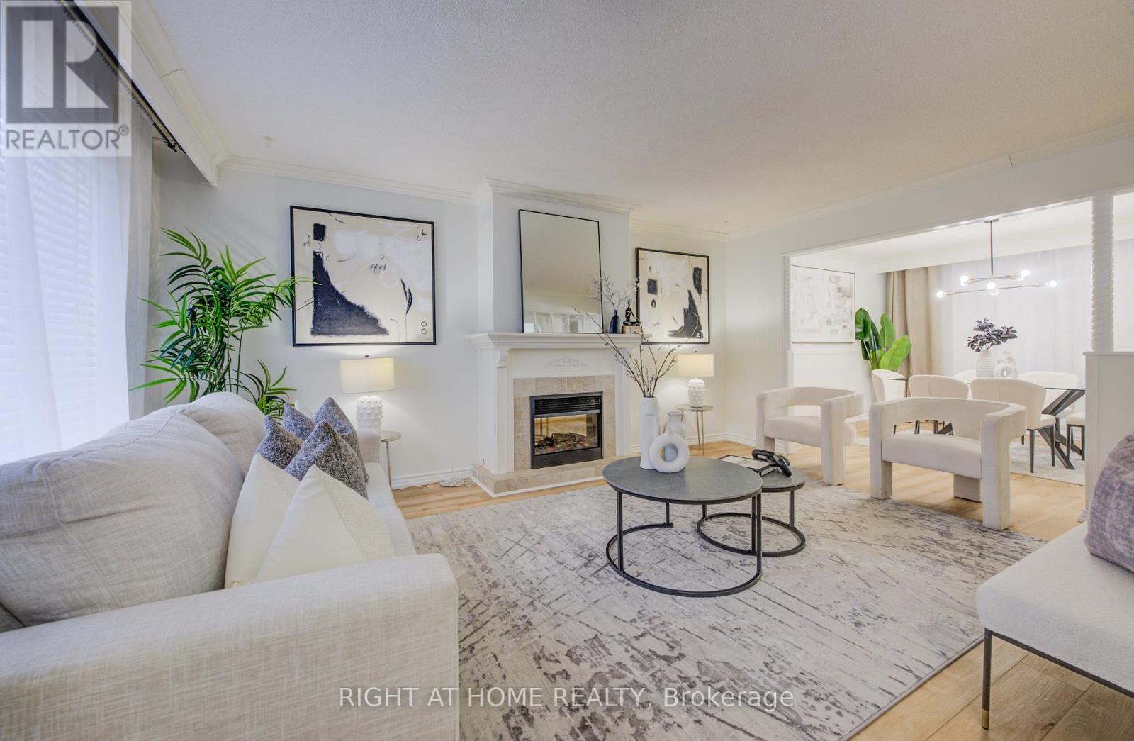 127 VINTAGE CRESCENT