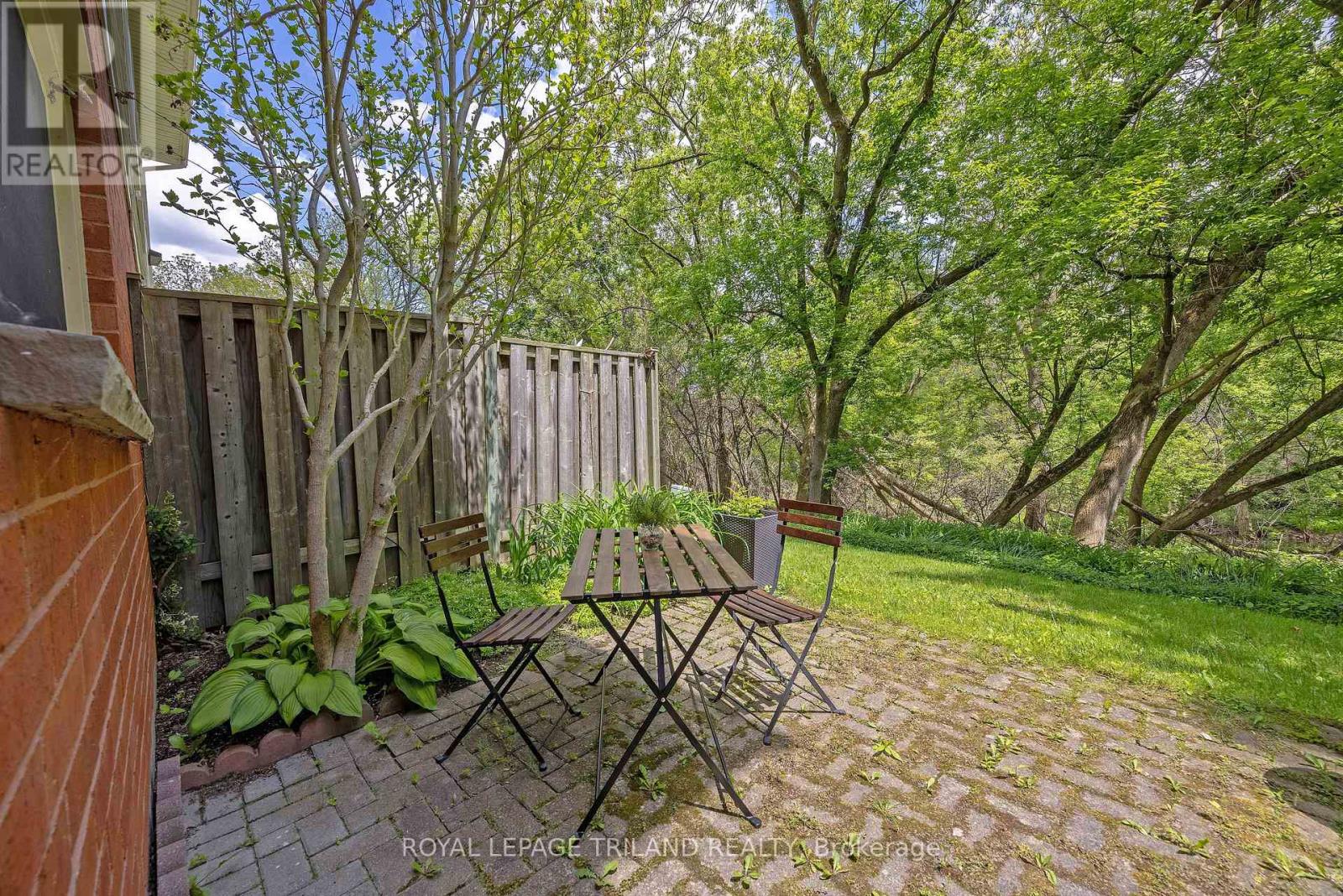 23 - 683 WINDERMERE ROAD