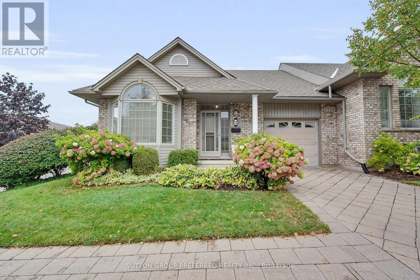 12 - 800 COMMISSIONERS ROAD W