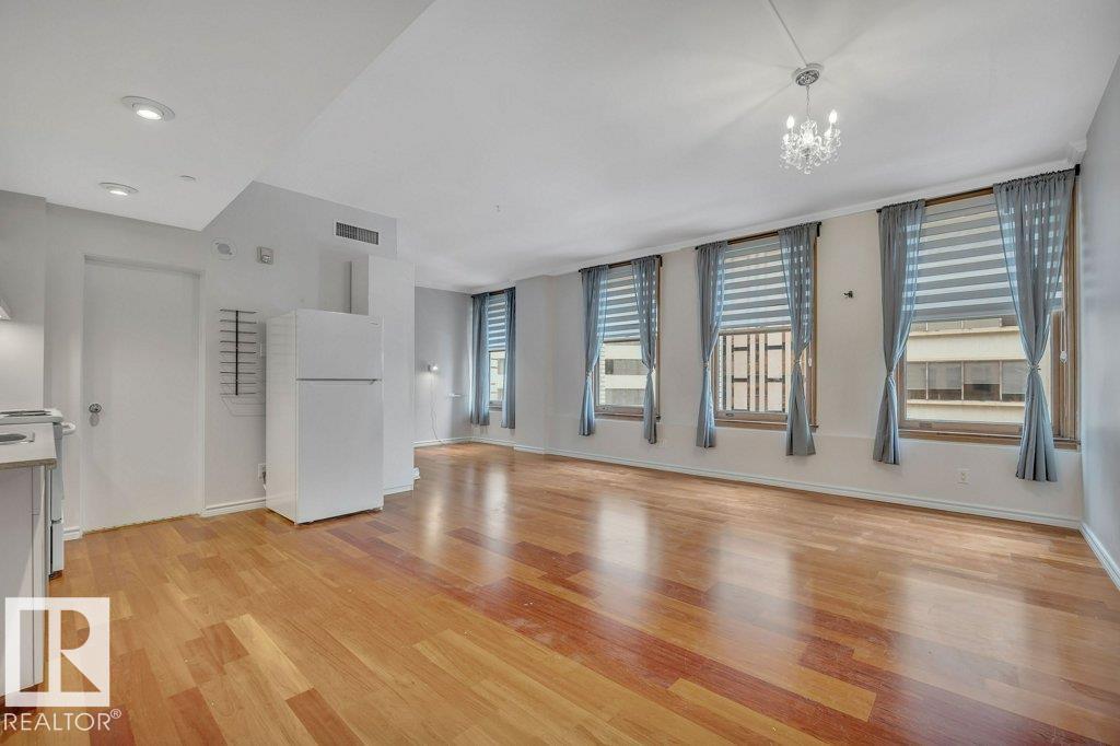 #609 10134 100 ST NW