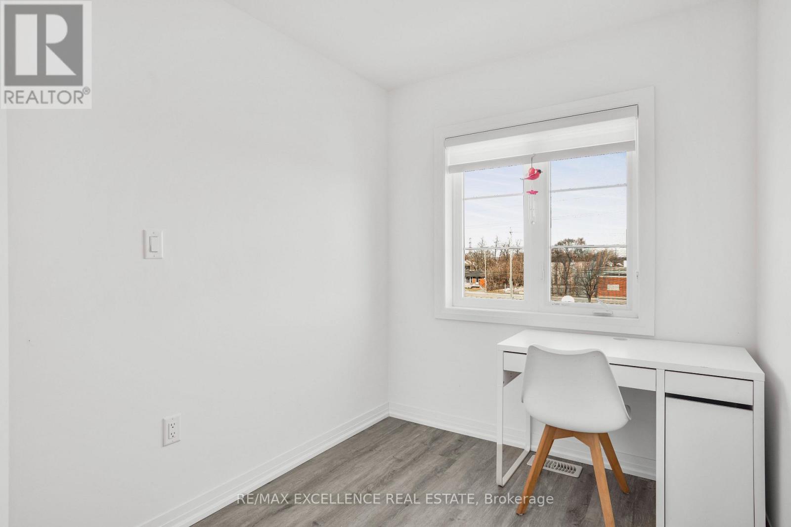 8 - 575 WOODWARD AVE AVENUE