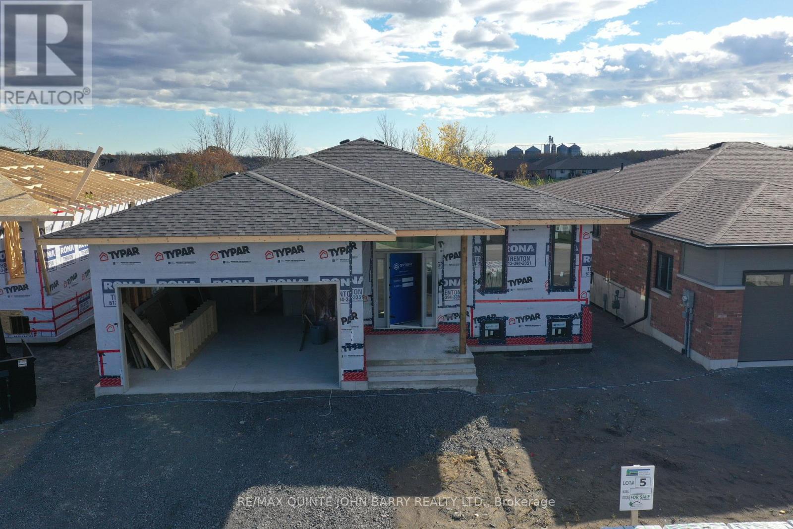 LOT 5 - 10 PARKLAND CIRCLE