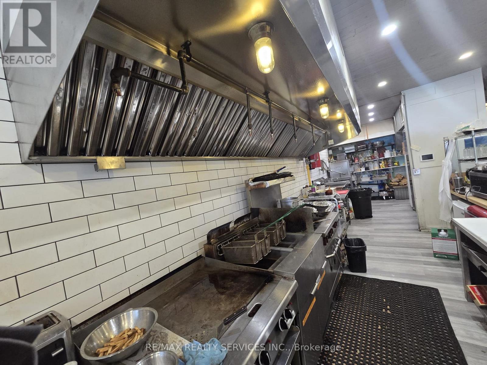 1 - 13065 27 HIGHWAY