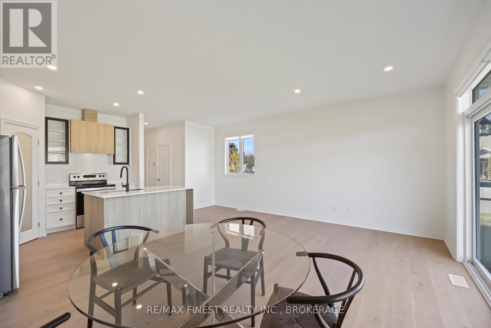 194 HERITAGE PARK DRIVE