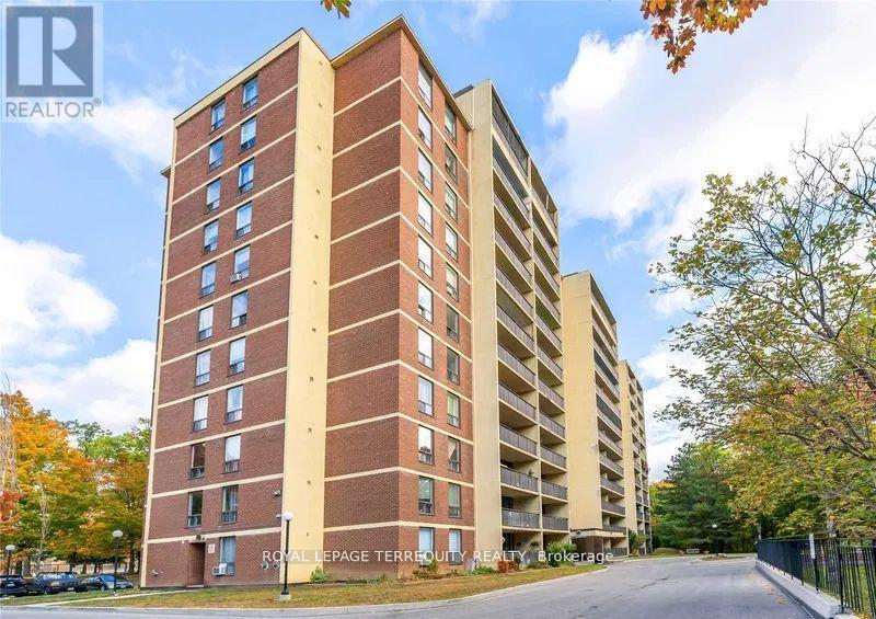 409 - 15 LONDON GREEN COURT