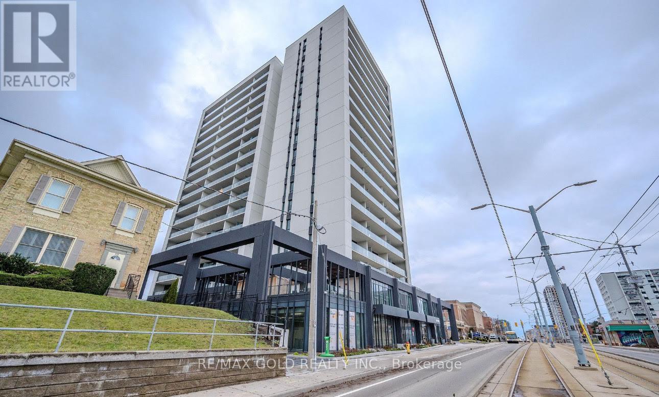 1302 - 741 KING STREET