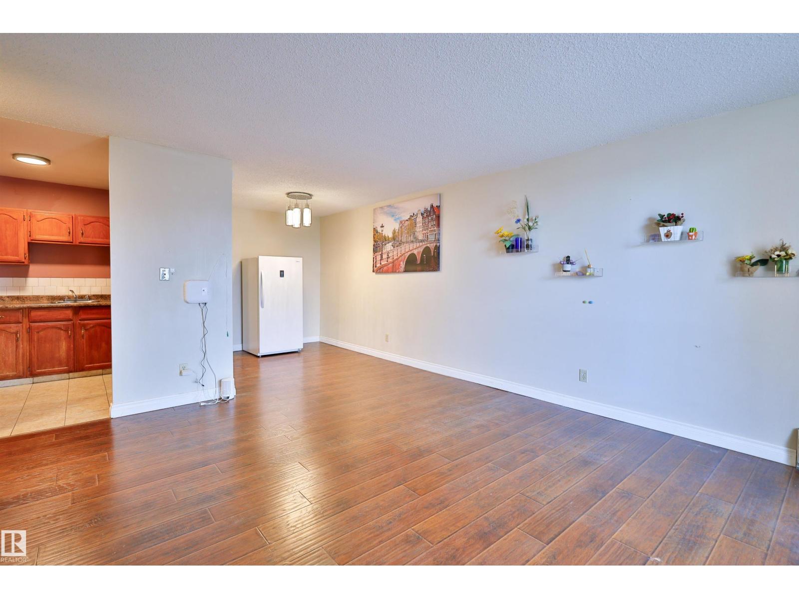 #505 10175 109 ST NW