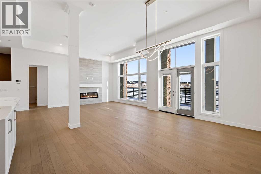 102, 140 Marina Cove SE