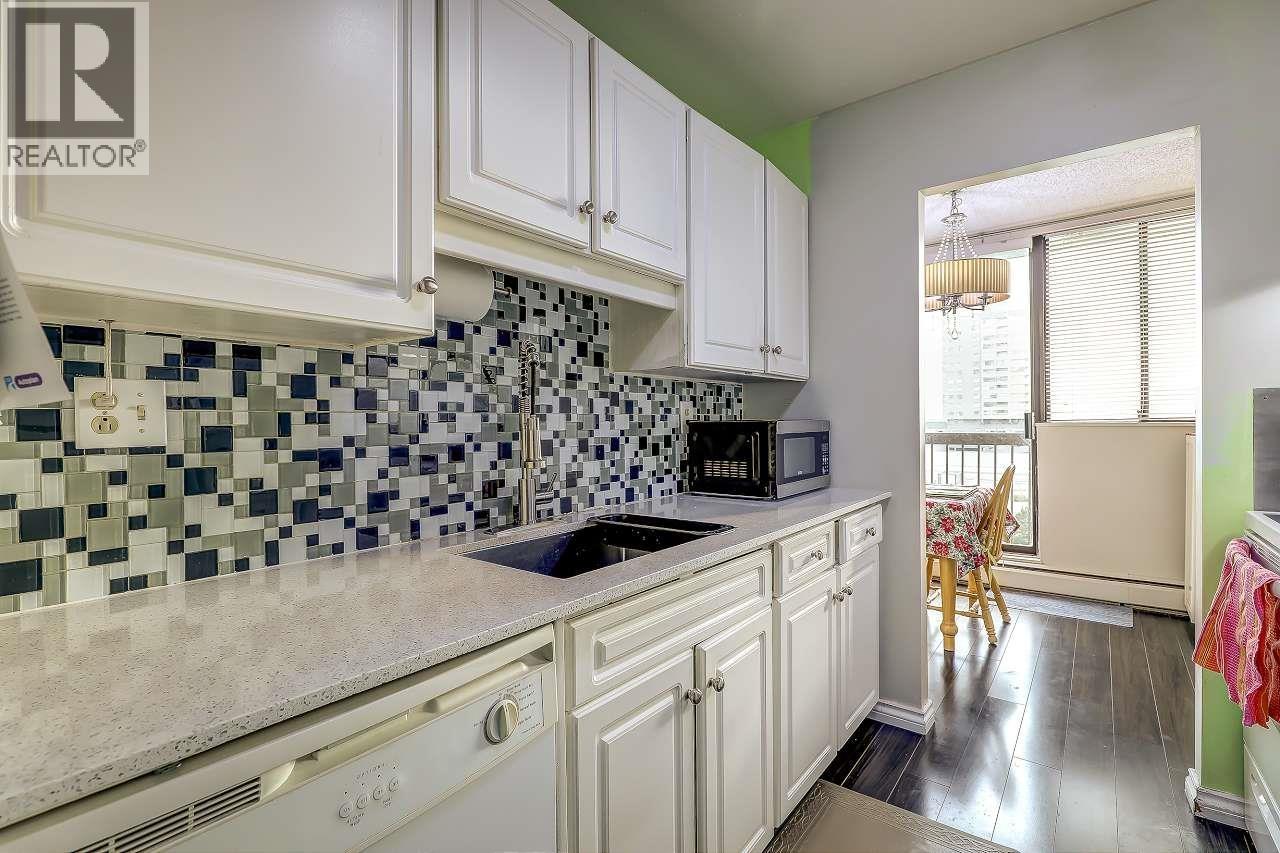 906 620 SEVENTH AVENUE