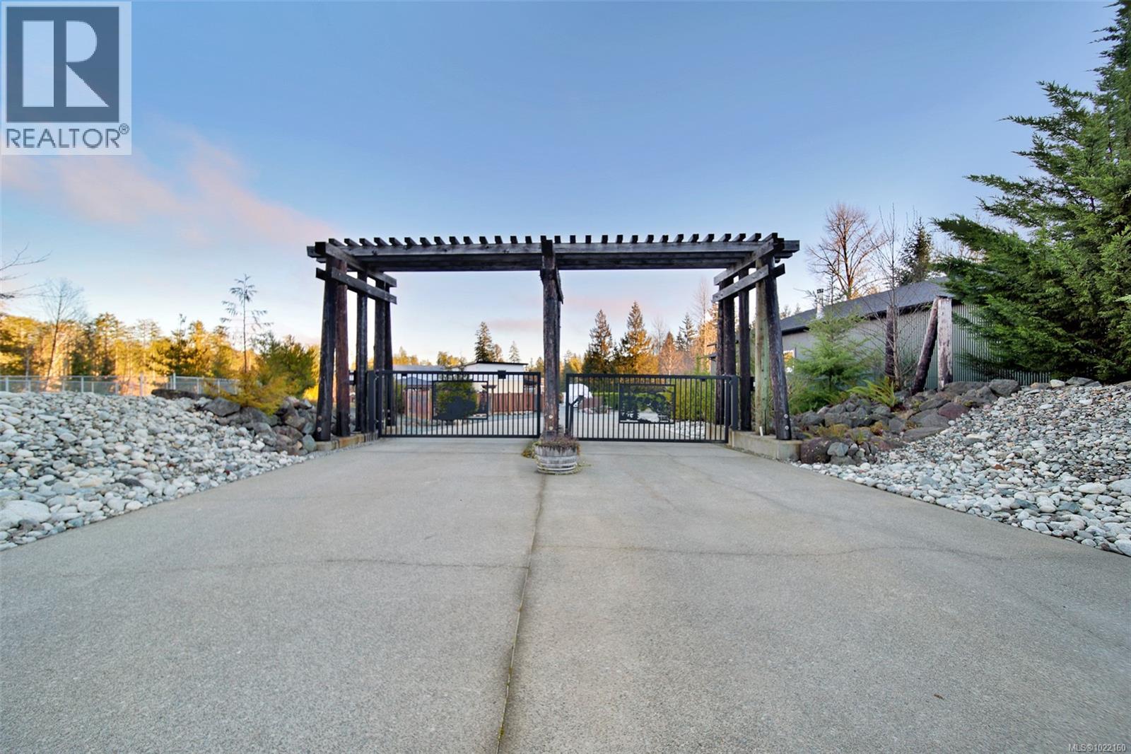 27 10750 Central Lake Rd