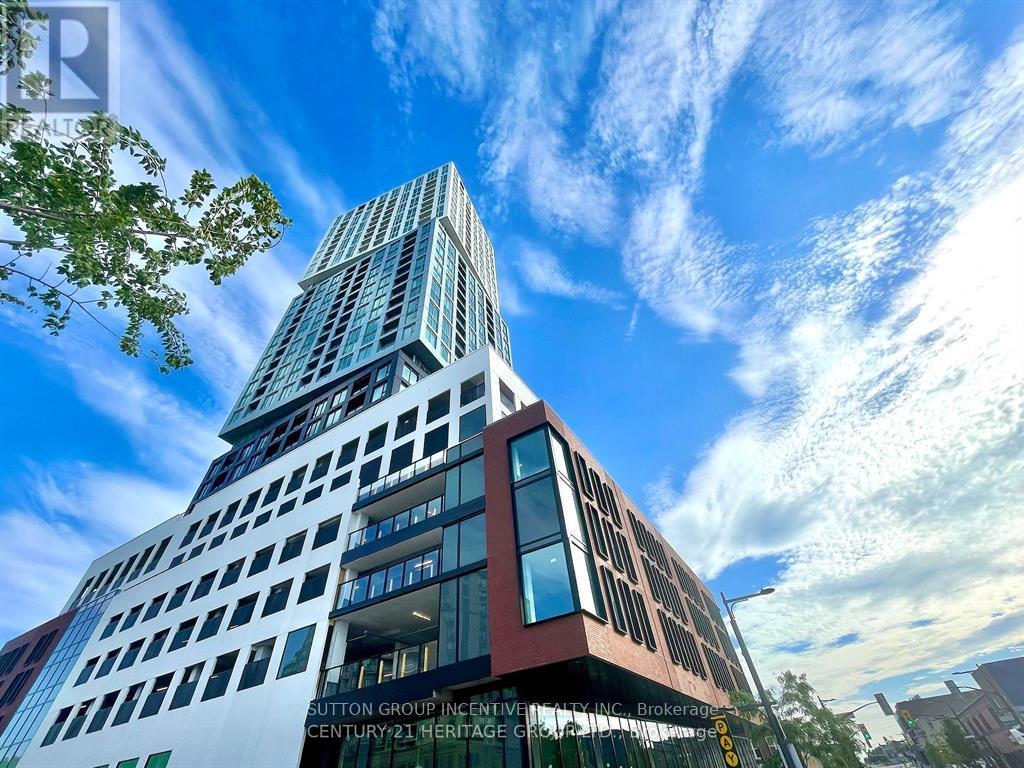 802 - 39 MARY STREET