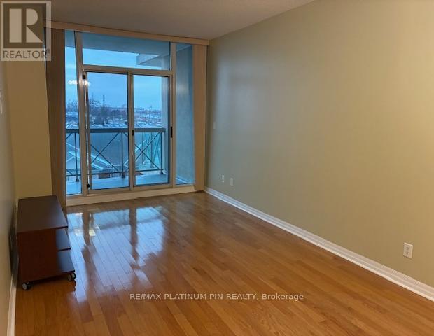 501 - 1359 RATHBURN ROAD E