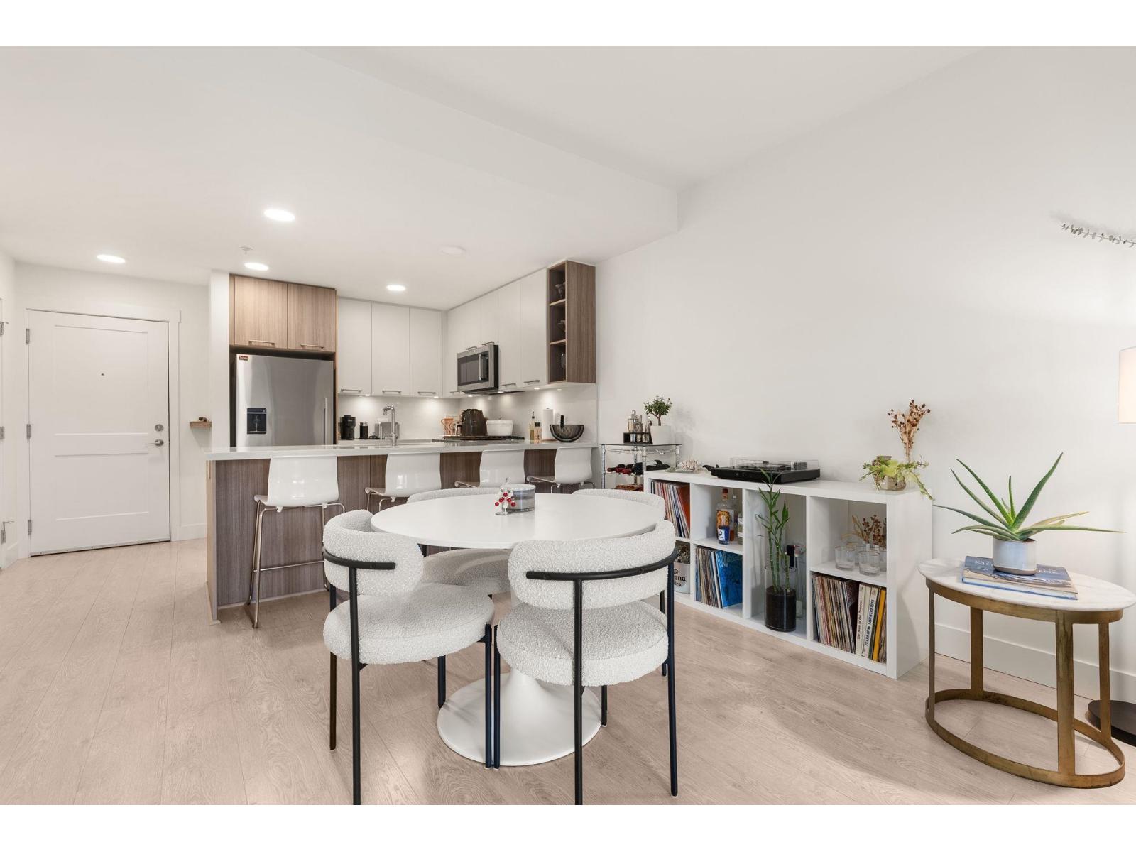 214 14022 NORTH BLUFF ROAD