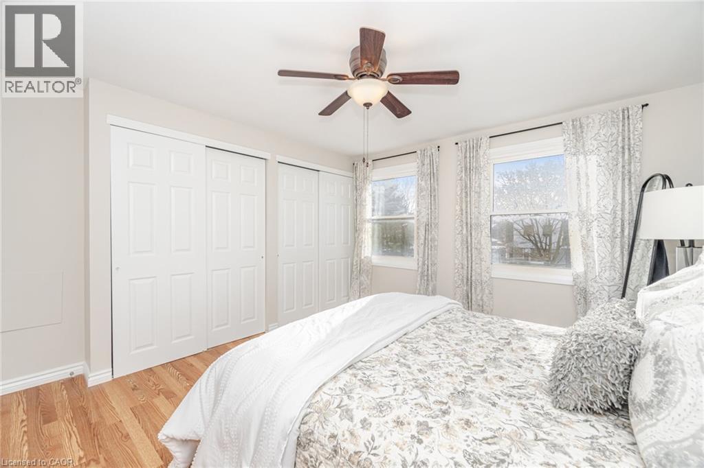 17 WHITE OWL Crescent