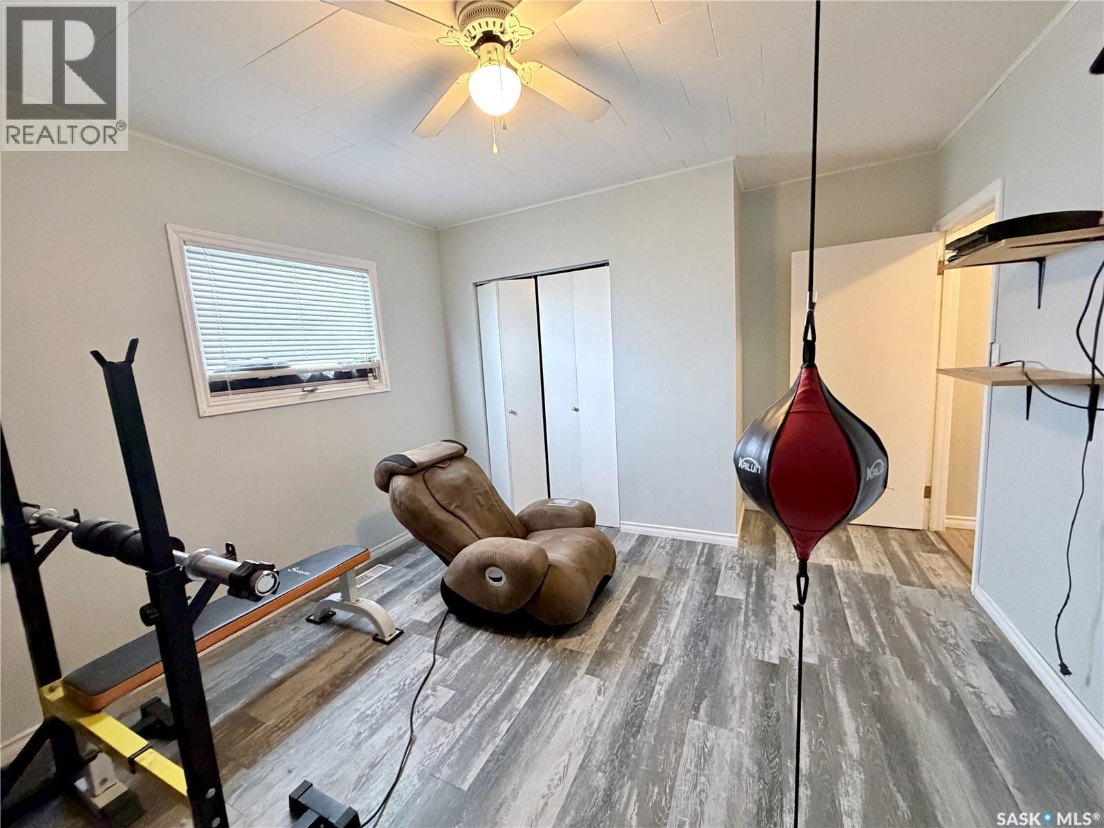 202 Saskatchewan AVENUE