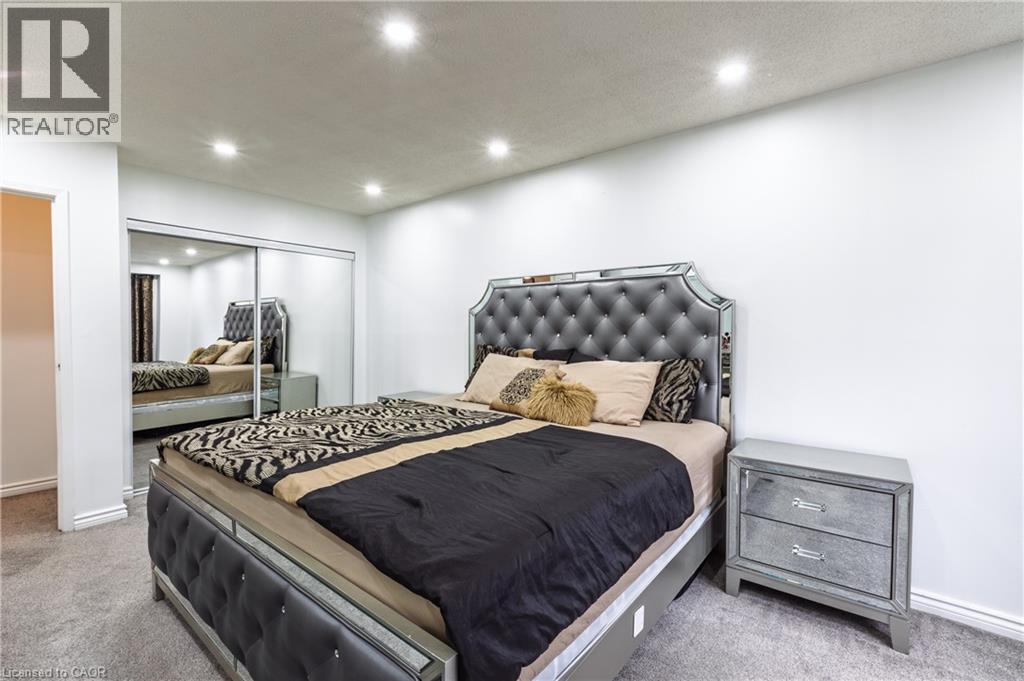 445 PIONEER Drive Unit# 4