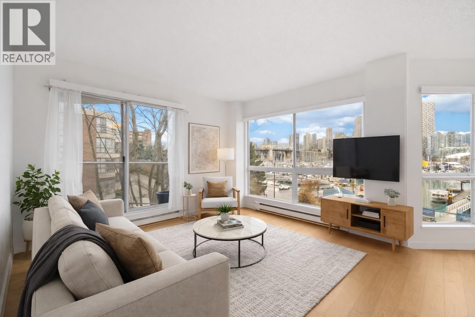 406 1510 W 1ST AVENUE