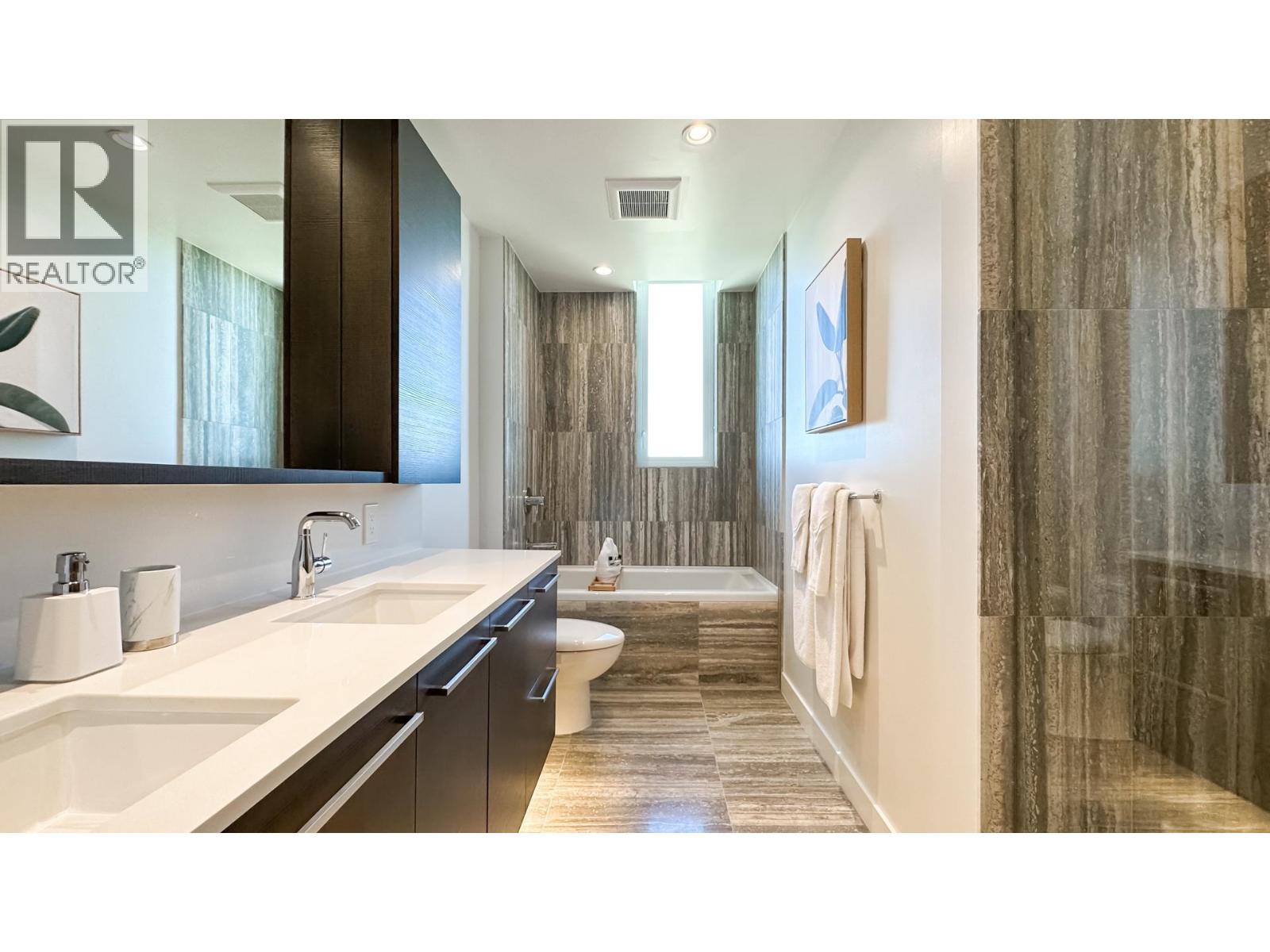 4702 567 CLARKE ROAD