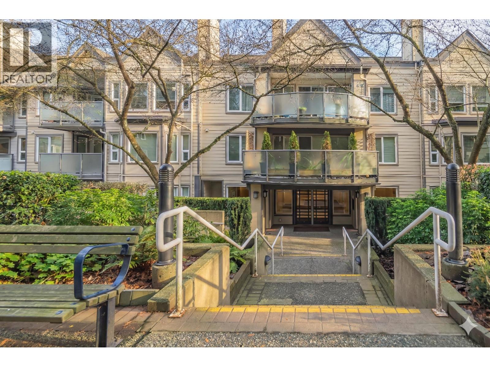 110 6707 SOUTHPOINT DRIVE