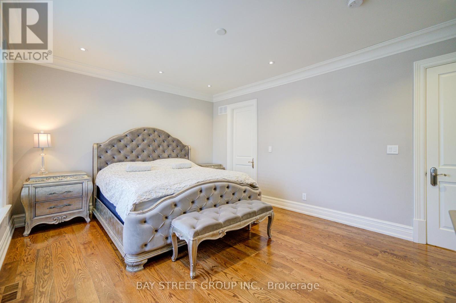 165 KRIEGHOFF AVENUE