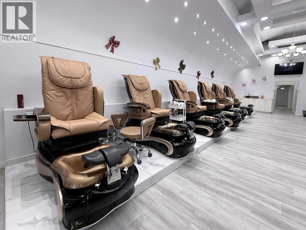 D245, 9737 Macleod Trail SW