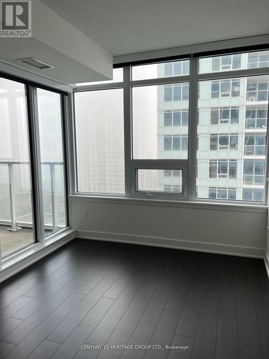 2210 - 19 BATHURST STREET