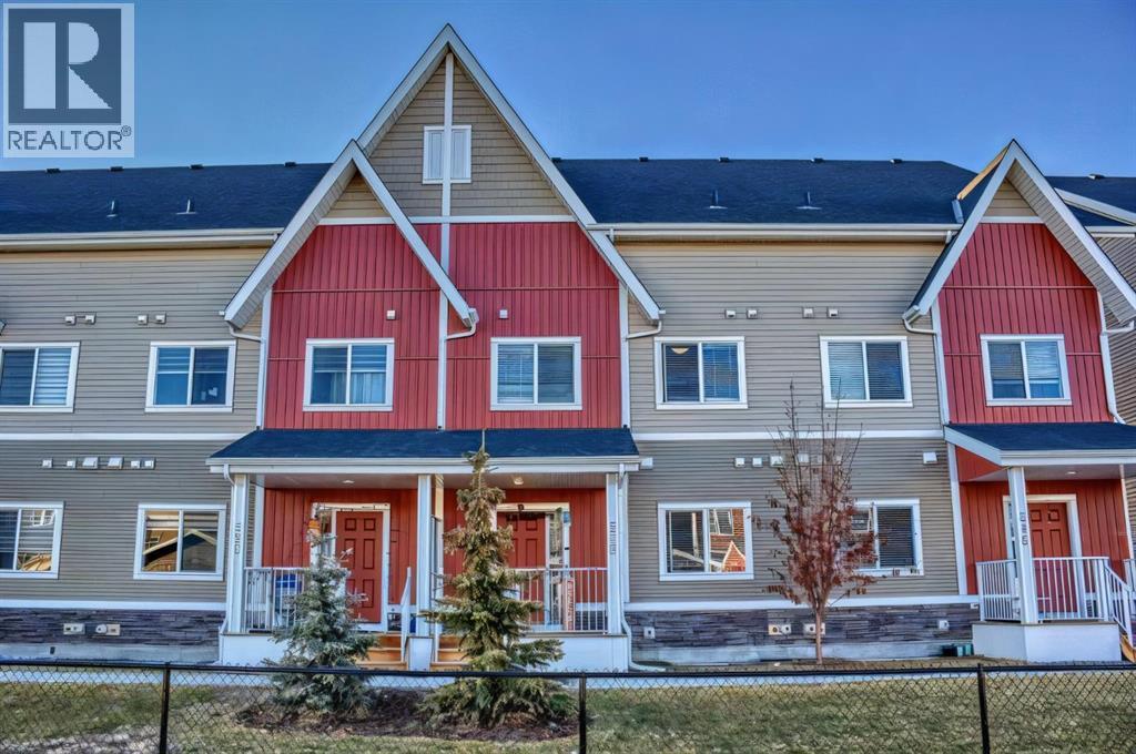 518, 32 RED EMBERS Parade NE