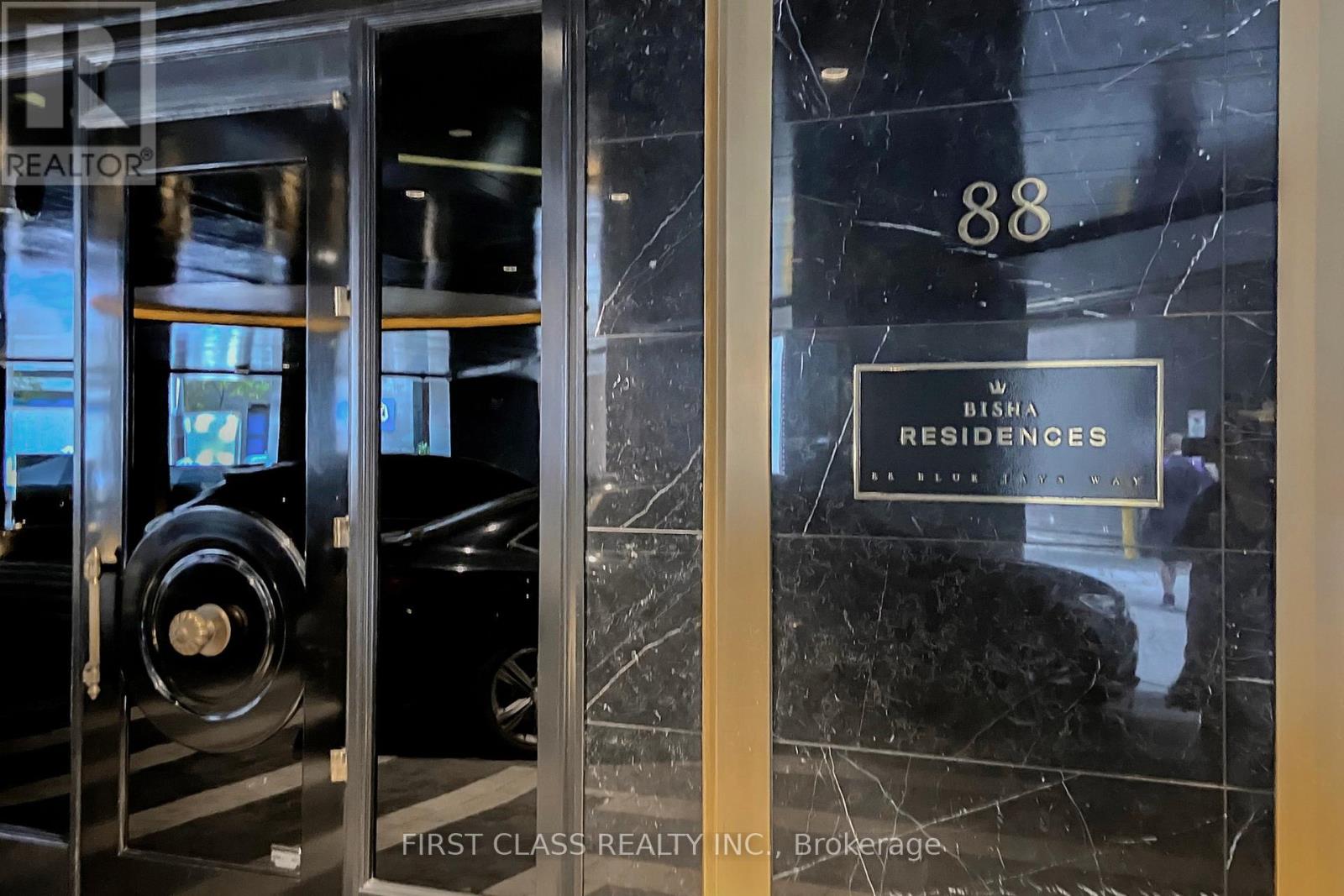 2708 - 88 BLUE JAYS WAY